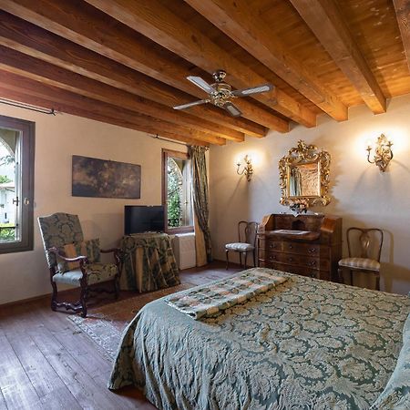 Locanda La Corte Dei Galli Carre Екстер'єр фото