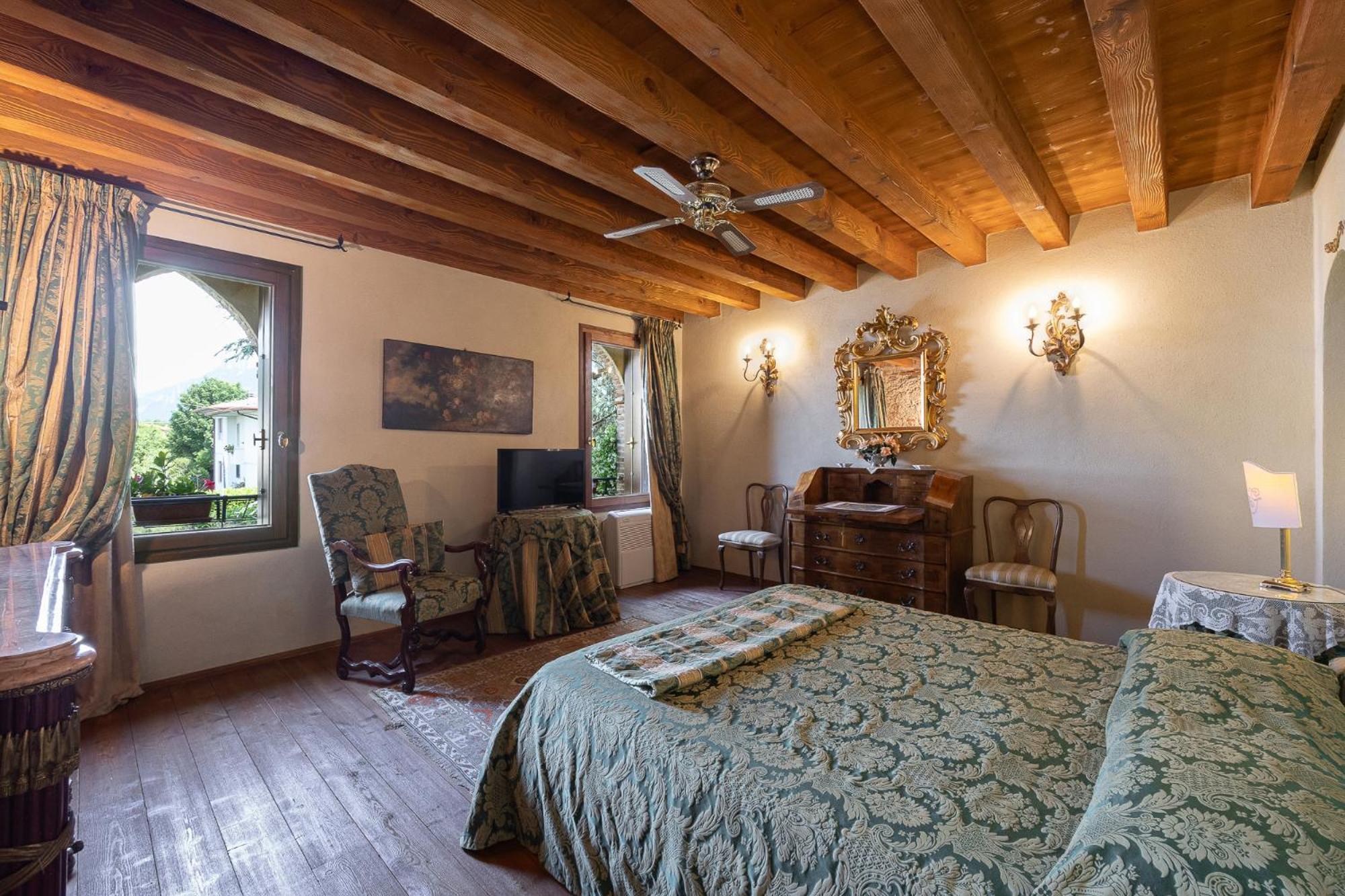 Locanda La Corte Dei Galli Carre Екстер'єр фото