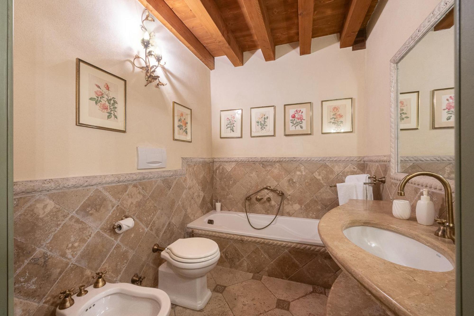 Locanda La Corte Dei Galli Carre Екстер'єр фото