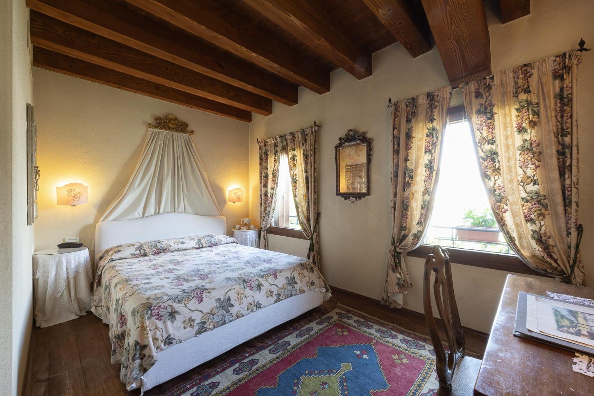Locanda La Corte Dei Galli Carre Екстер'єр фото